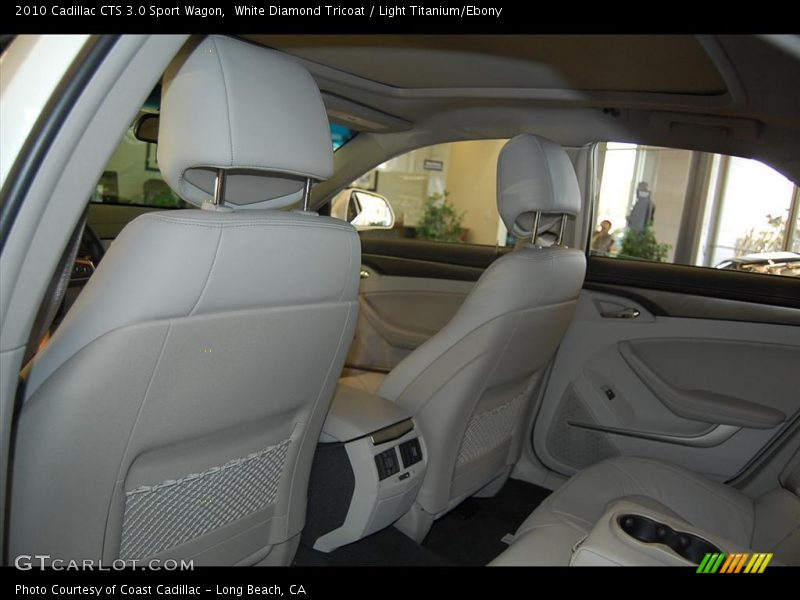 White Diamond Tricoat / Light Titanium/Ebony 2010 Cadillac CTS 3.0 Sport Wagon