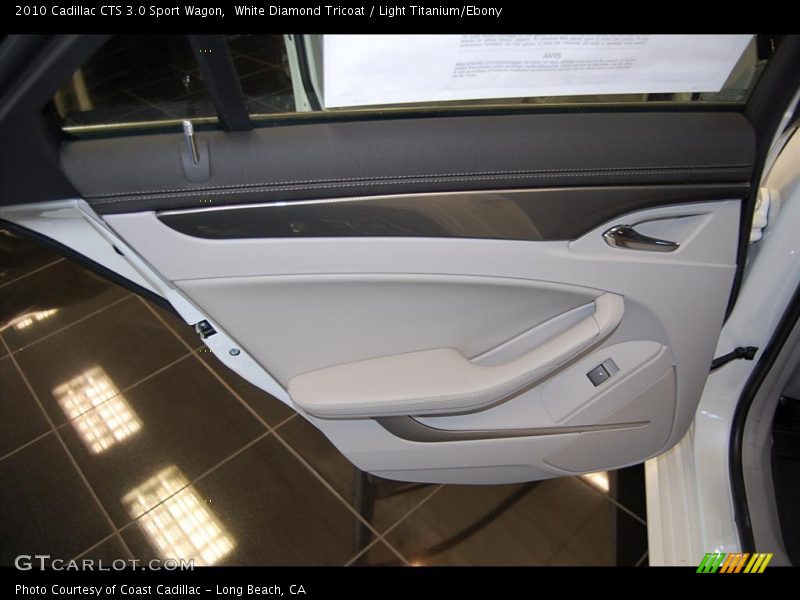 White Diamond Tricoat / Light Titanium/Ebony 2010 Cadillac CTS 3.0 Sport Wagon