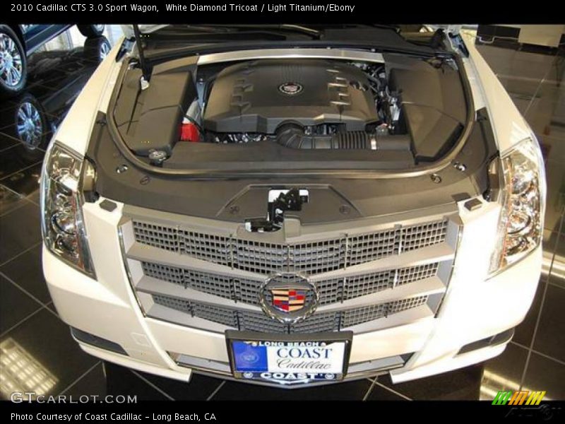 White Diamond Tricoat / Light Titanium/Ebony 2010 Cadillac CTS 3.0 Sport Wagon