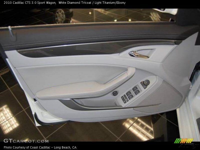 White Diamond Tricoat / Light Titanium/Ebony 2010 Cadillac CTS 3.0 Sport Wagon