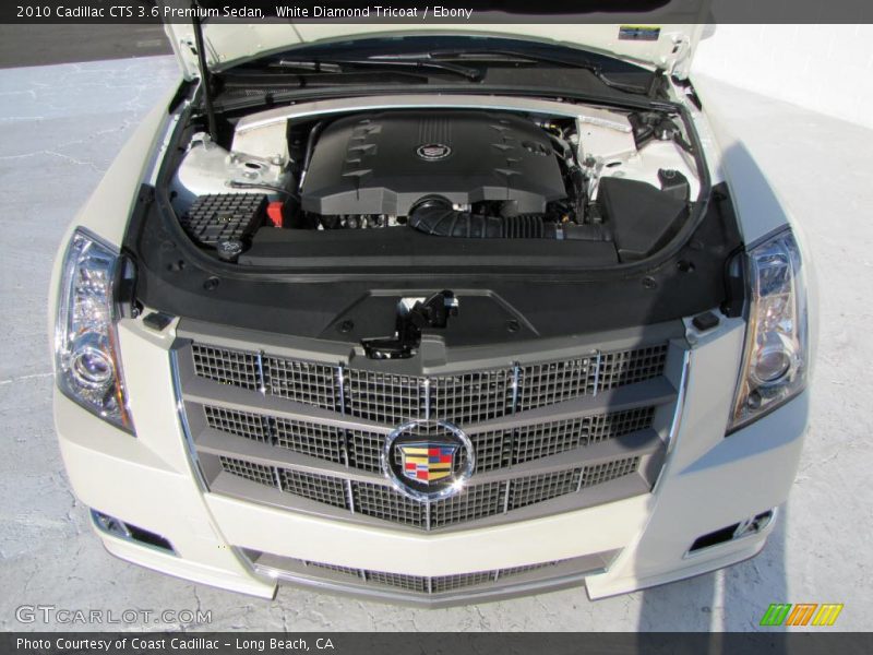 White Diamond Tricoat / Ebony 2010 Cadillac CTS 3.6 Premium Sedan