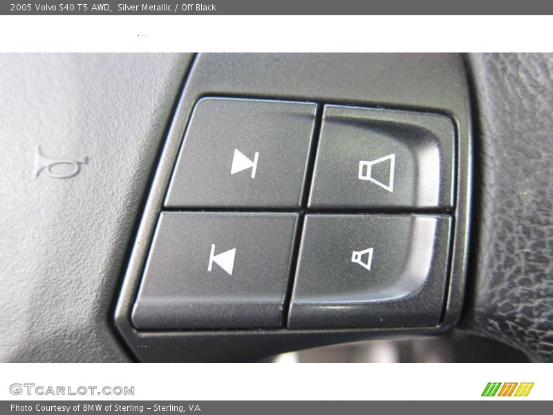 Silver Metallic / Off Black 2005 Volvo S40 T5 AWD