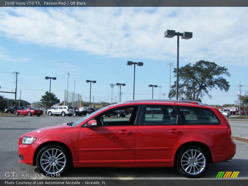 Passion Red / Off Black 2008 Volvo V50 T5