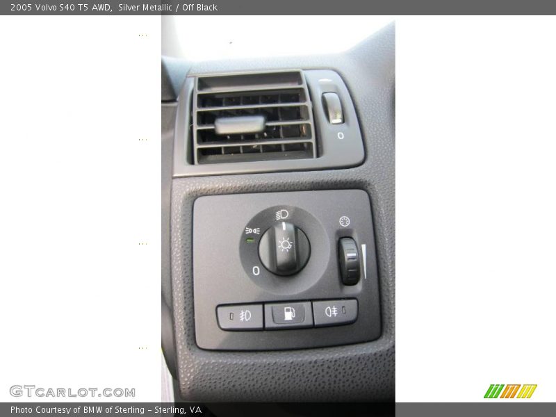 Silver Metallic / Off Black 2005 Volvo S40 T5 AWD