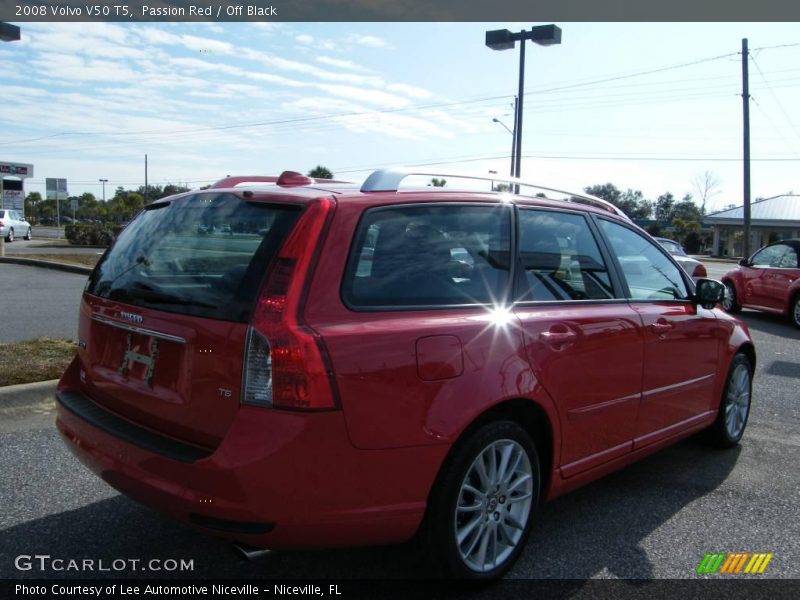 Passion Red / Off Black 2008 Volvo V50 T5