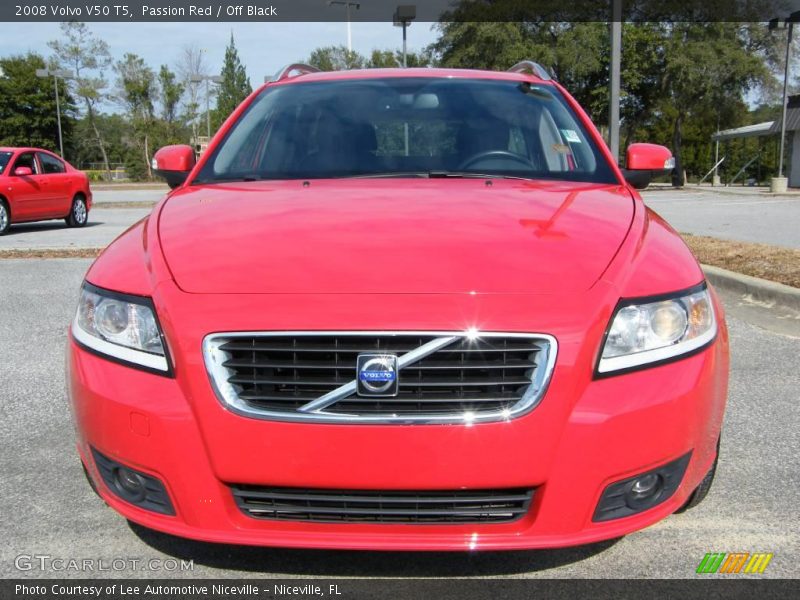 Passion Red / Off Black 2008 Volvo V50 T5