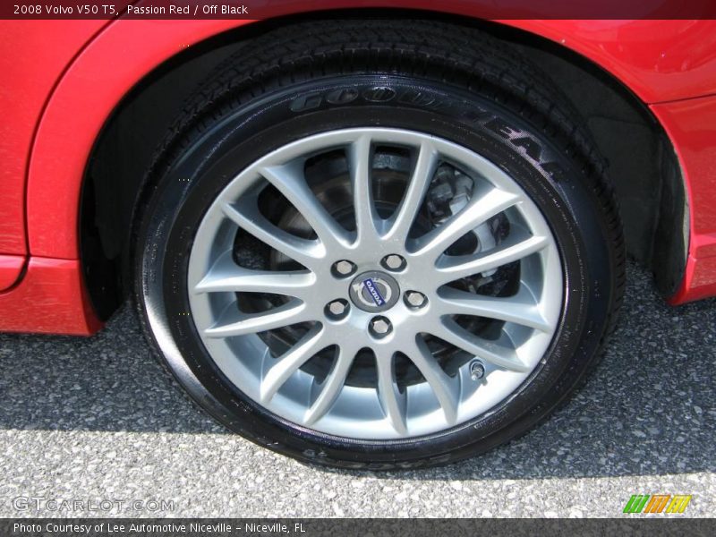 Passion Red / Off Black 2008 Volvo V50 T5