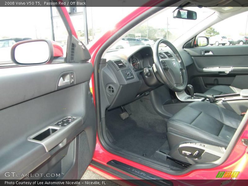 Passion Red / Off Black 2008 Volvo V50 T5