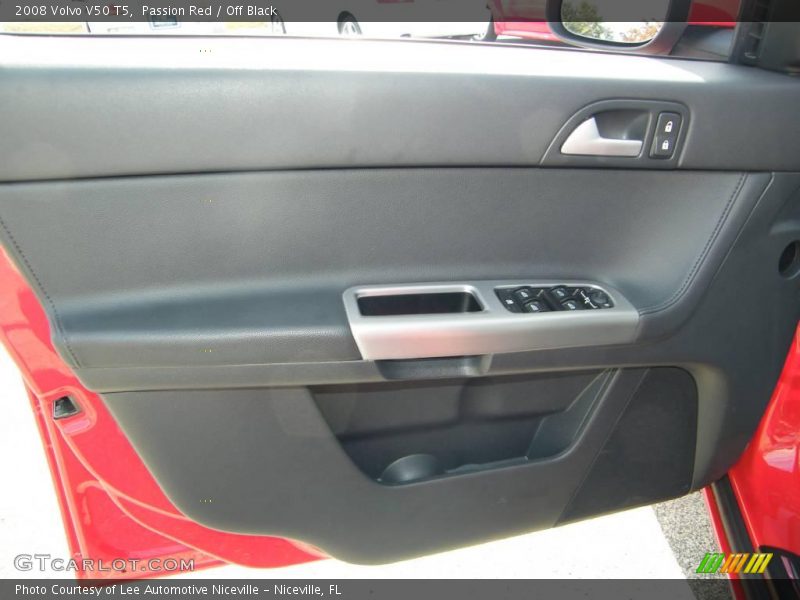Passion Red / Off Black 2008 Volvo V50 T5