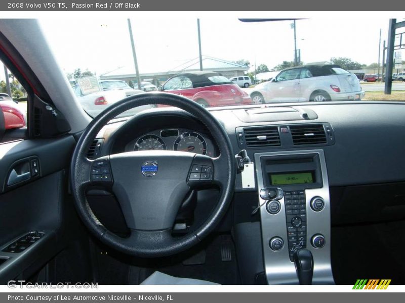 Passion Red / Off Black 2008 Volvo V50 T5