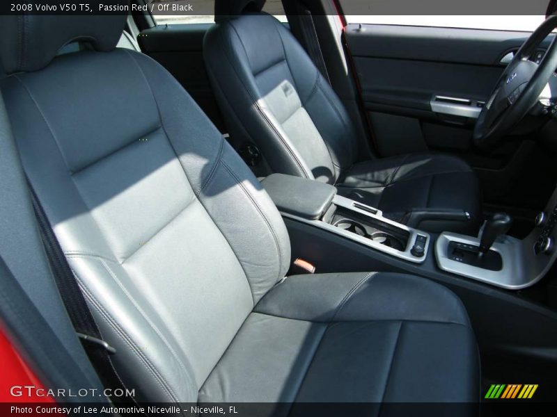 Passion Red / Off Black 2008 Volvo V50 T5