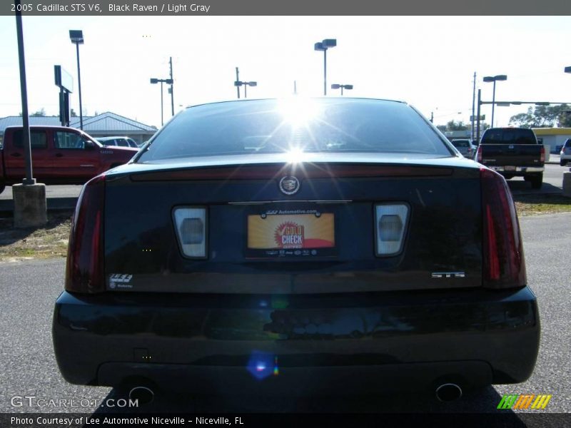 Black Raven / Light Gray 2005 Cadillac STS V6