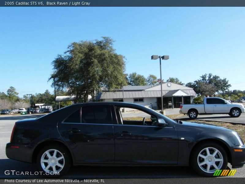 Black Raven / Light Gray 2005 Cadillac STS V6