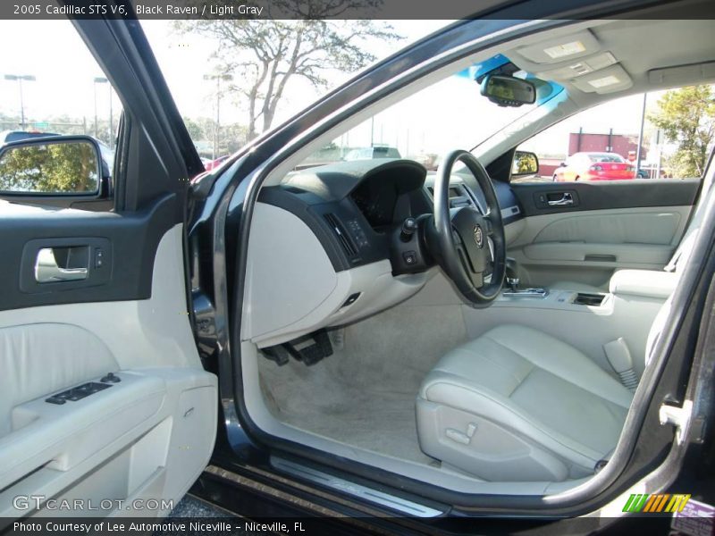 Black Raven / Light Gray 2005 Cadillac STS V6
