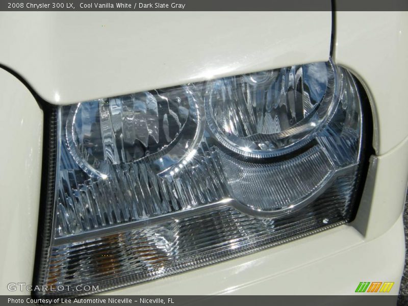 Cool Vanilla White / Dark Slate Gray 2008 Chrysler 300 LX