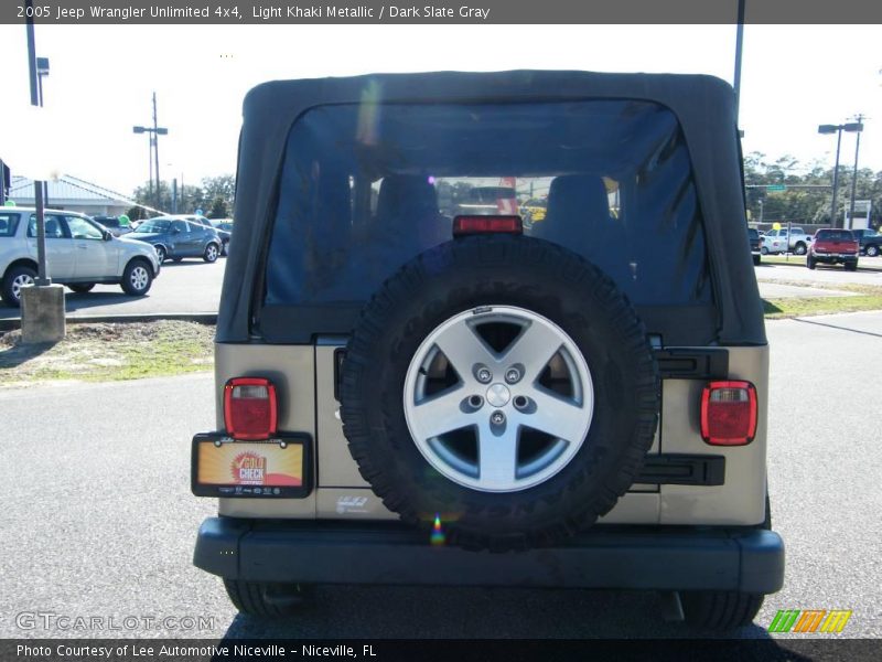 Light Khaki Metallic / Dark Slate Gray 2005 Jeep Wrangler Unlimited 4x4