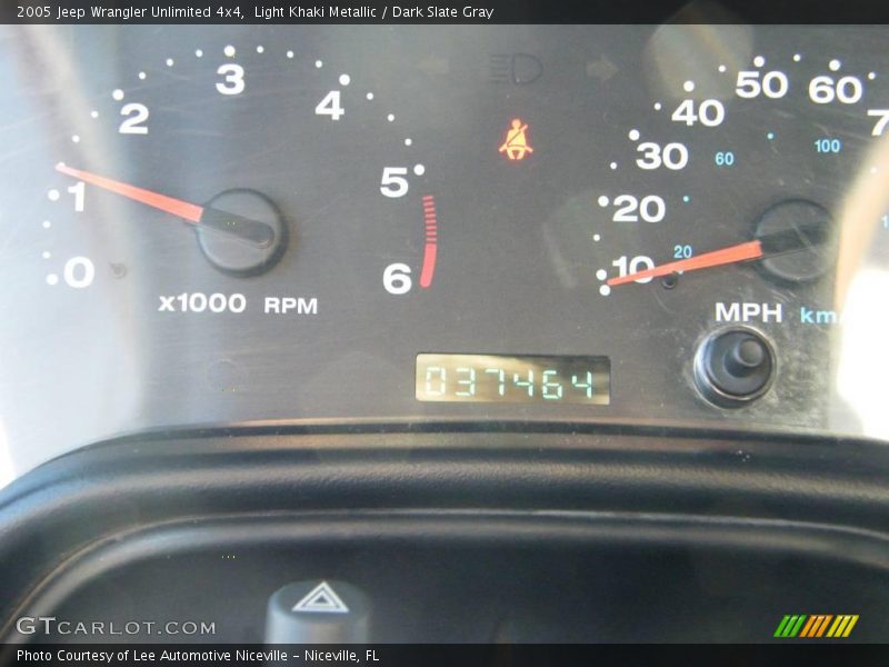 Light Khaki Metallic / Dark Slate Gray 2005 Jeep Wrangler Unlimited 4x4