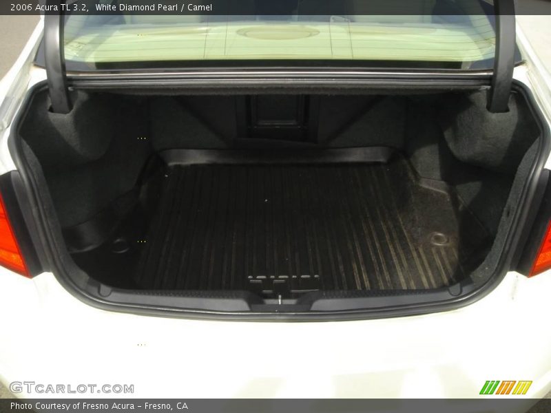 White Diamond Pearl / Camel 2006 Acura TL 3.2