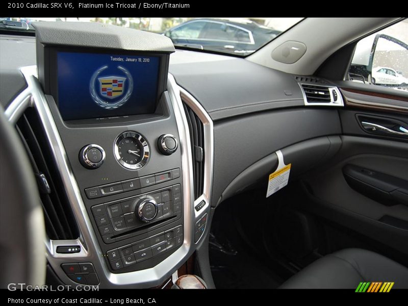 Platinum Ice Tricoat / Ebony/Titanium 2010 Cadillac SRX V6