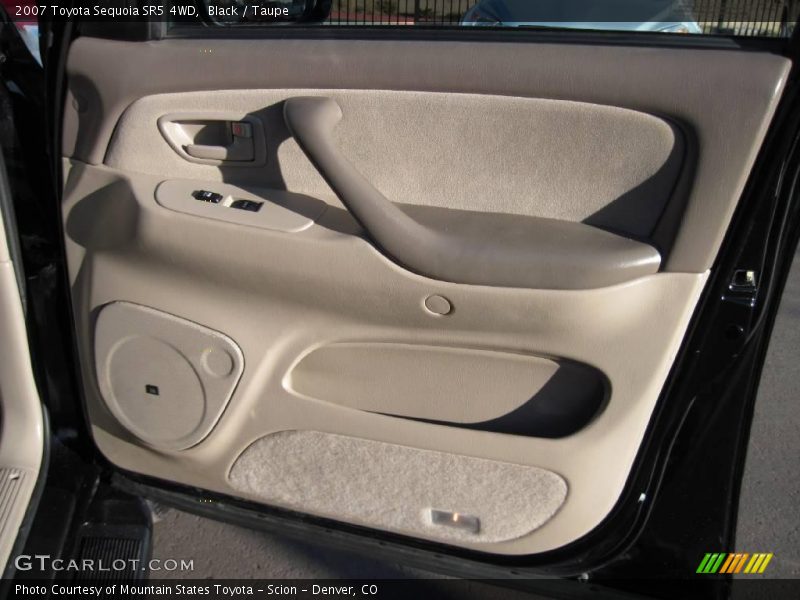 Black / Taupe 2007 Toyota Sequoia SR5 4WD