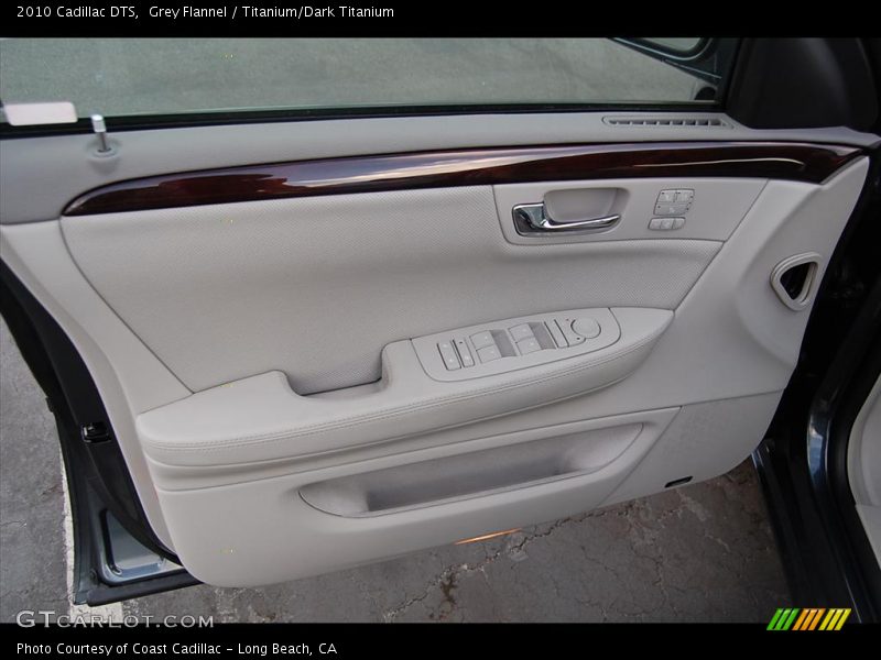 Grey Flannel / Titanium/Dark Titanium 2010 Cadillac DTS