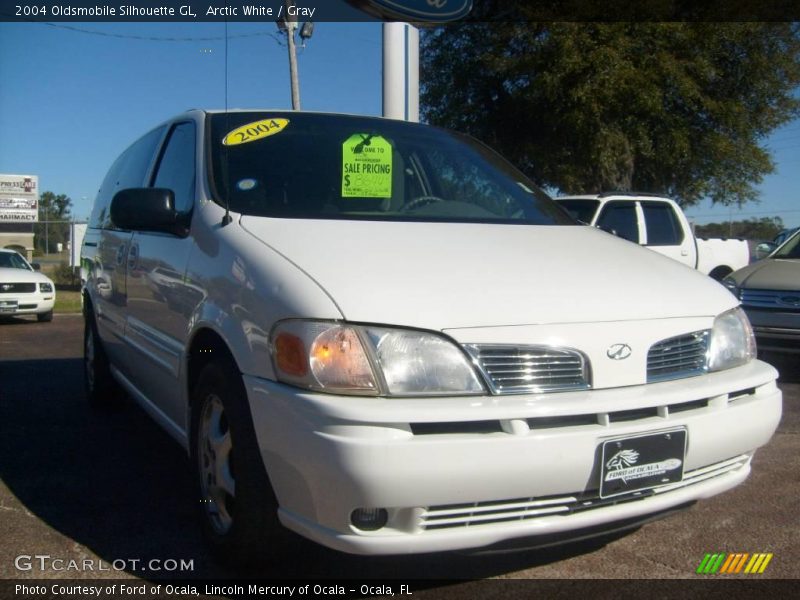 Arctic White / Gray 2004 Oldsmobile Silhouette GL