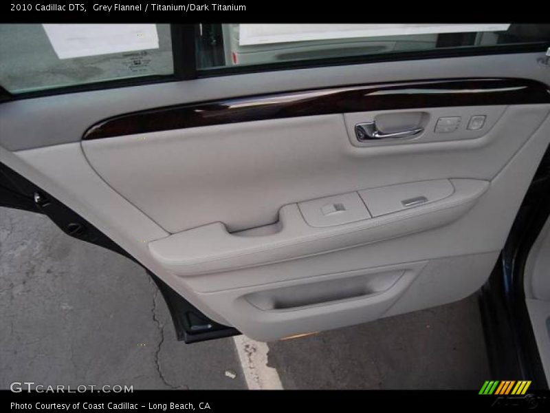 Grey Flannel / Titanium/Dark Titanium 2010 Cadillac DTS
