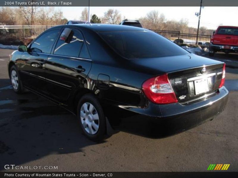 Black / Taupe 2004 Toyota Camry LE