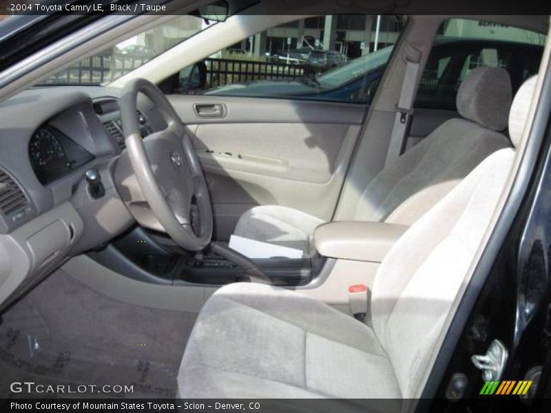 Black / Taupe 2004 Toyota Camry LE