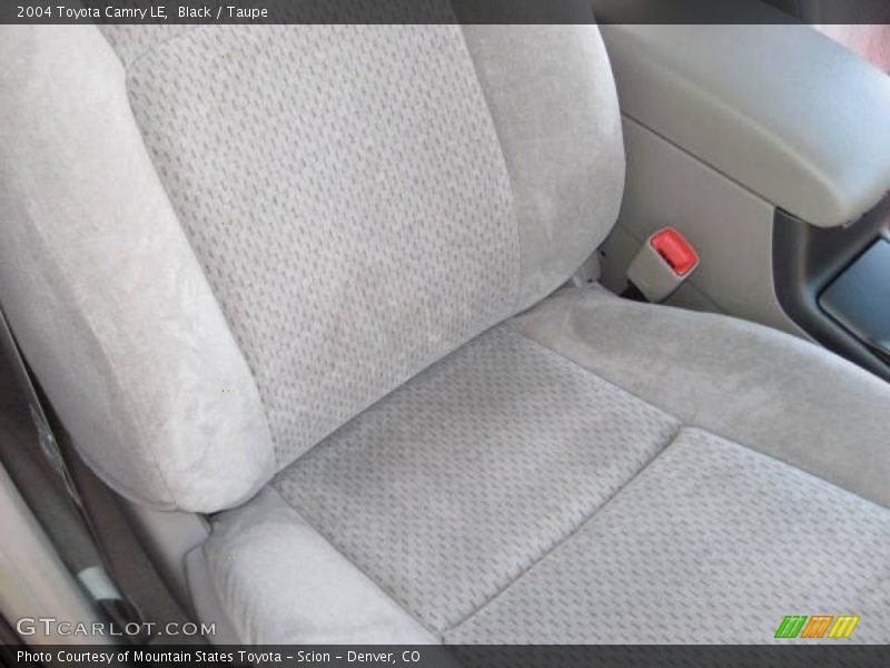 Black / Taupe 2004 Toyota Camry LE