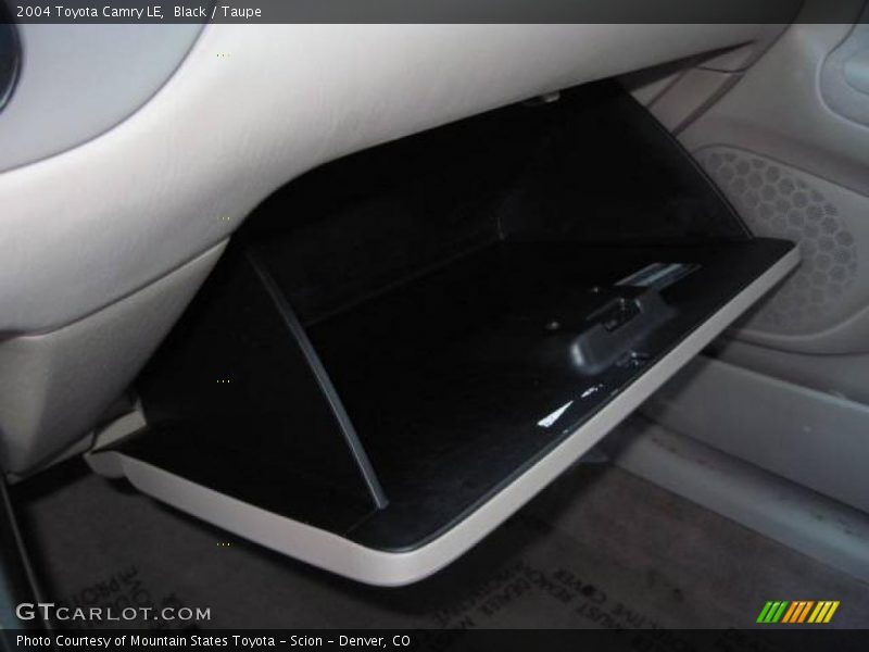 Black / Taupe 2004 Toyota Camry LE