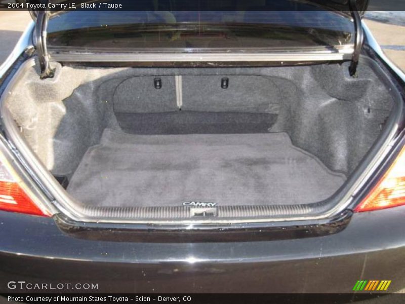 Black / Taupe 2004 Toyota Camry LE
