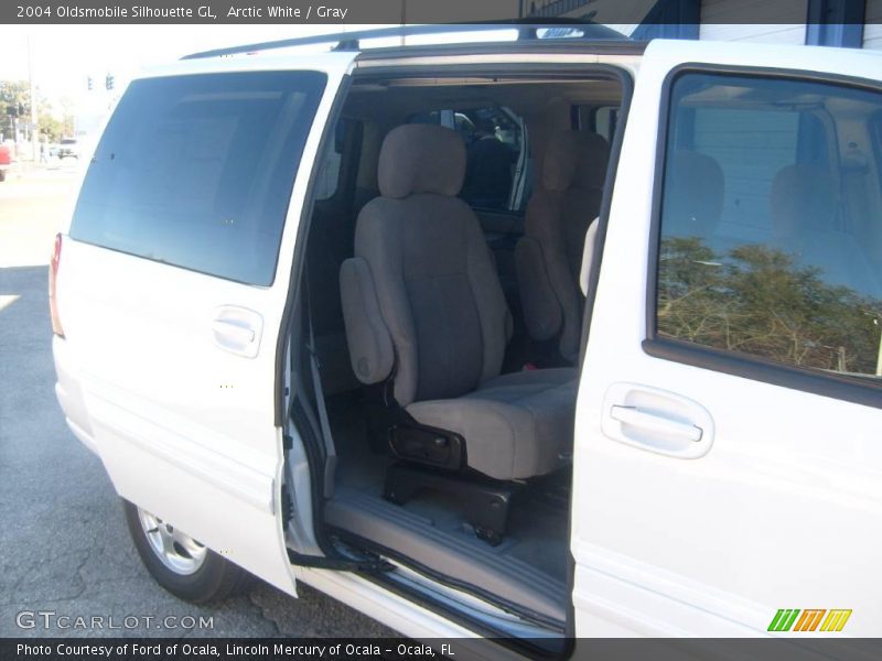 Arctic White / Gray 2004 Oldsmobile Silhouette GL