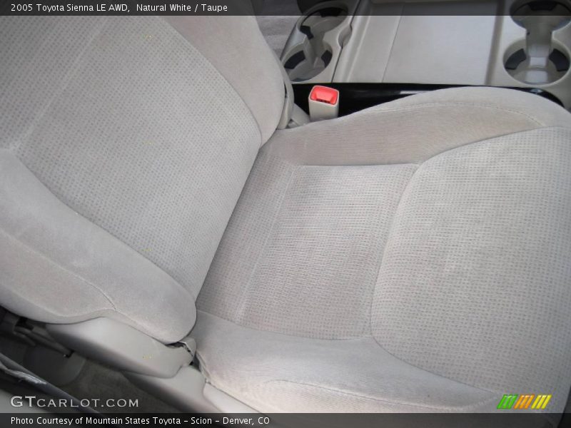 Natural White / Taupe 2005 Toyota Sienna LE AWD
