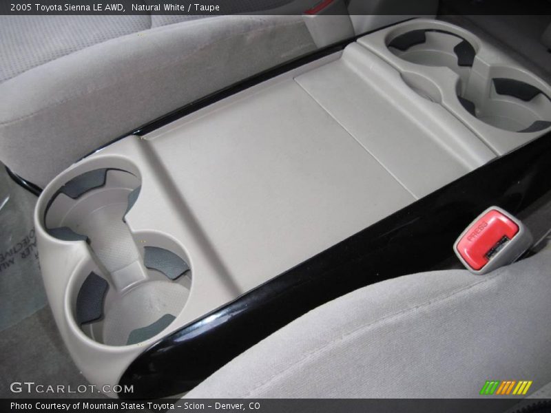 Natural White / Taupe 2005 Toyota Sienna LE AWD