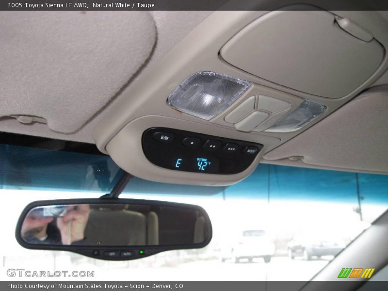 Natural White / Taupe 2005 Toyota Sienna LE AWD