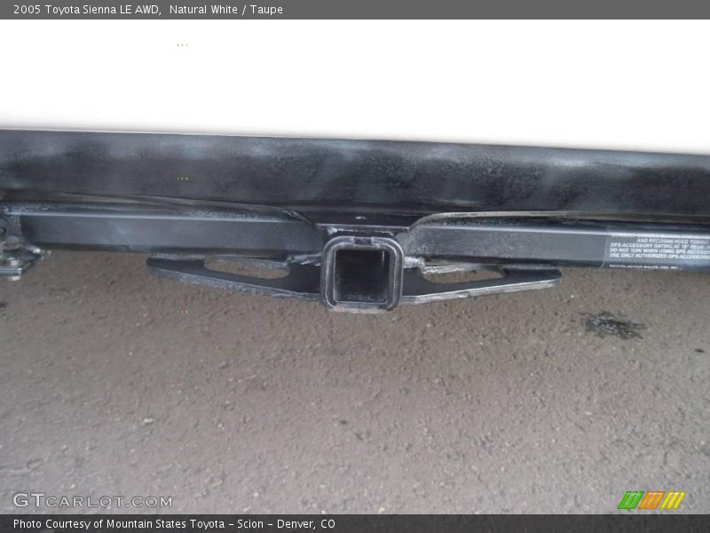 Natural White / Taupe 2005 Toyota Sienna LE AWD