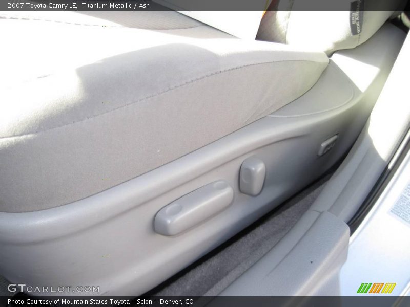 Titanium Metallic / Ash 2007 Toyota Camry LE