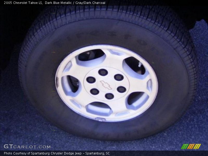 Dark Blue Metallic / Gray/Dark Charcoal 2005 Chevrolet Tahoe LS