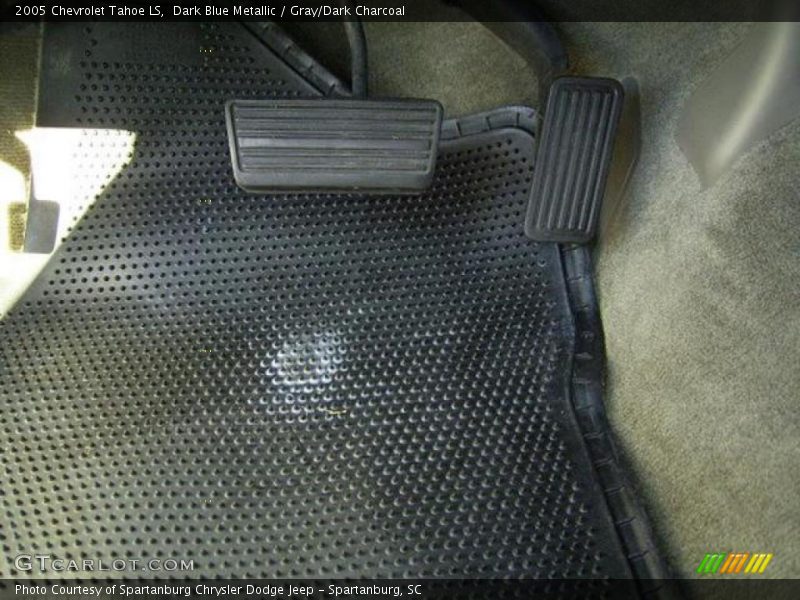Dark Blue Metallic / Gray/Dark Charcoal 2005 Chevrolet Tahoe LS