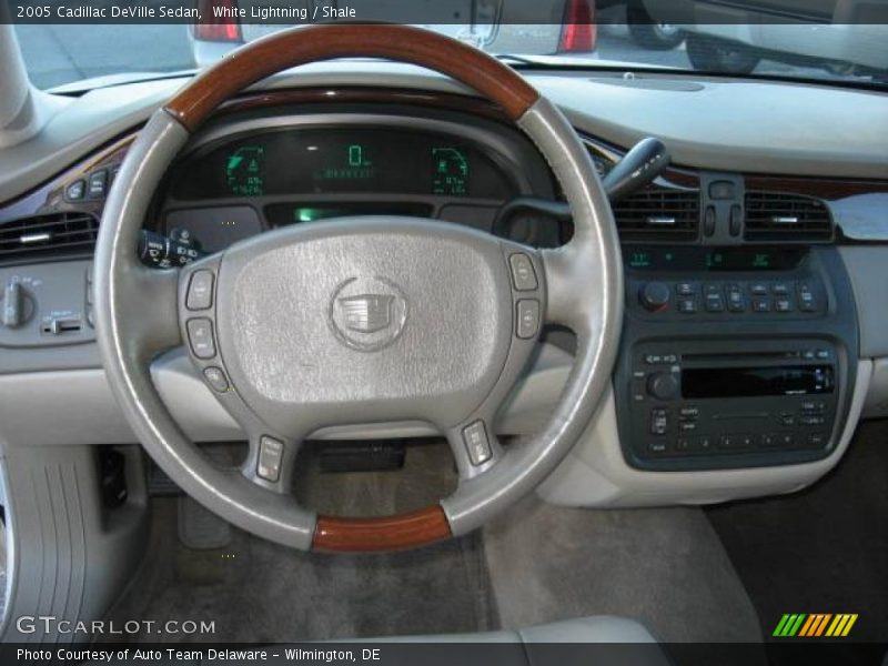 White Lightning / Shale 2005 Cadillac DeVille Sedan