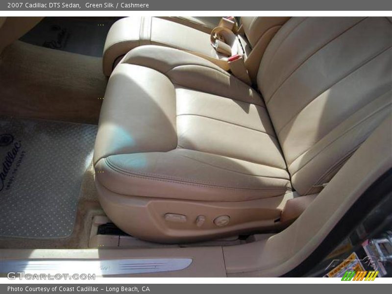 Green Silk / Cashmere 2007 Cadillac DTS Sedan