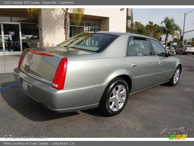 Green Silk / Cashmere 2007 Cadillac DTS Sedan