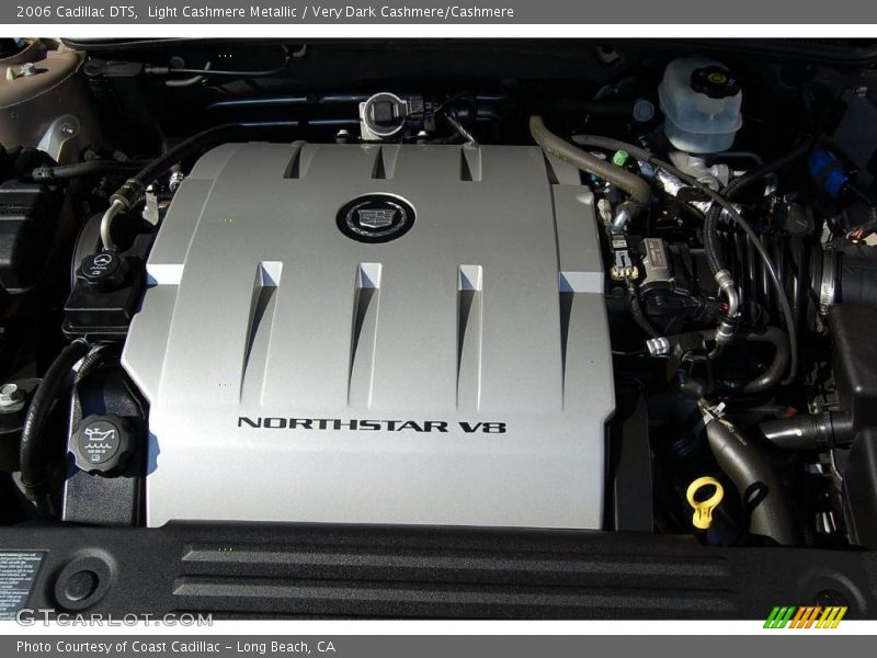 Light Cashmere Metallic / Very Dark Cashmere/Cashmere 2006 Cadillac DTS