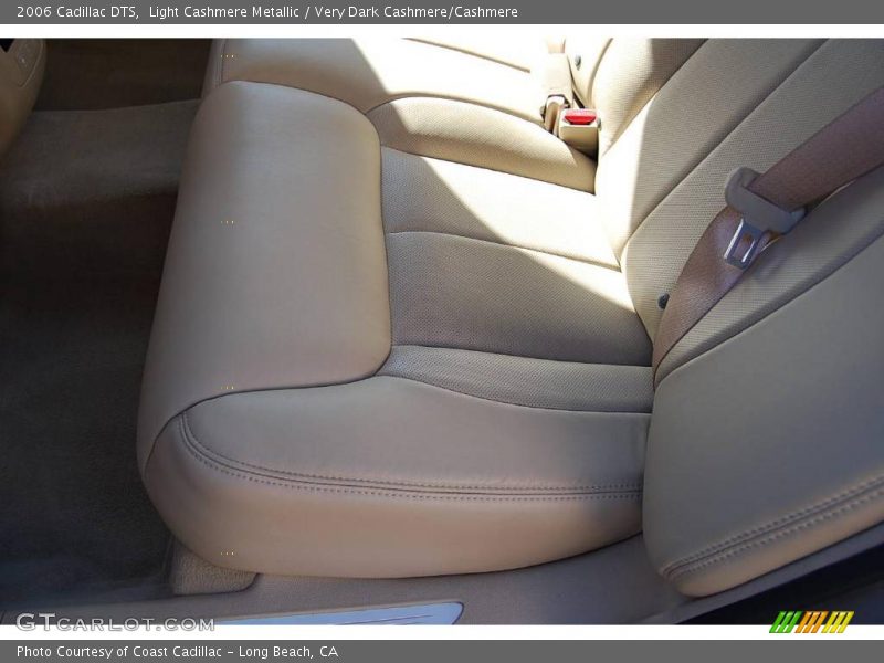 Light Cashmere Metallic / Very Dark Cashmere/Cashmere 2006 Cadillac DTS