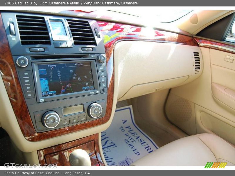 Light Cashmere Metallic / Very Dark Cashmere/Cashmere 2006 Cadillac DTS