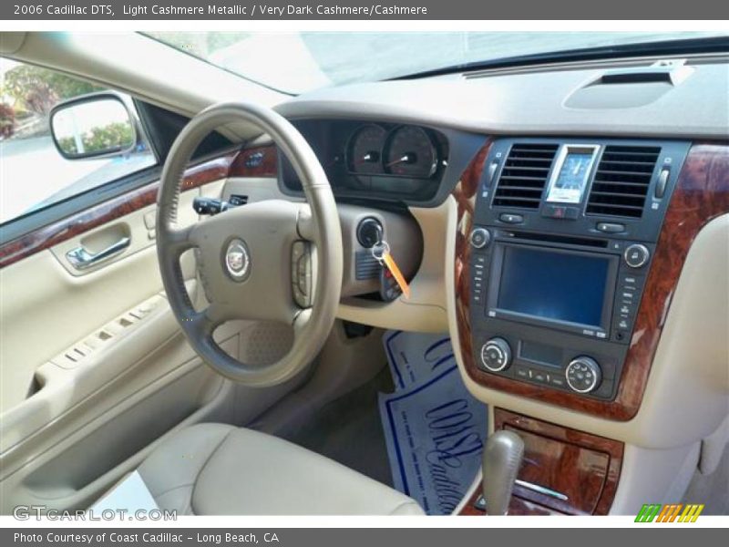 Light Cashmere Metallic / Very Dark Cashmere/Cashmere 2006 Cadillac DTS