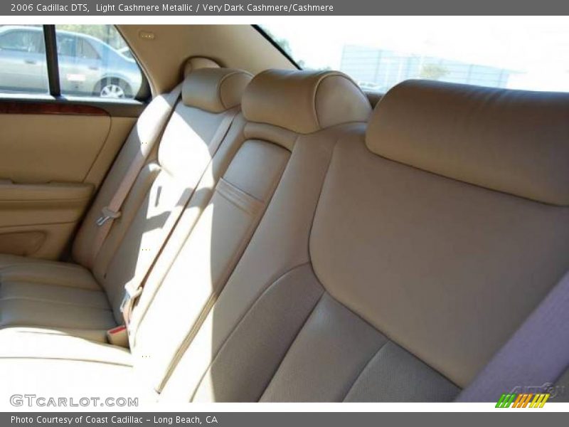 Light Cashmere Metallic / Very Dark Cashmere/Cashmere 2006 Cadillac DTS