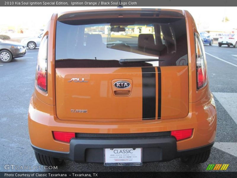 Ignition Orange / Black Soul Logo Cloth 2010 Kia Soul Ignition Special Edition