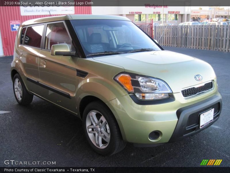 Alien Green / Black Soul Logo Cloth 2010 Kia Soul +